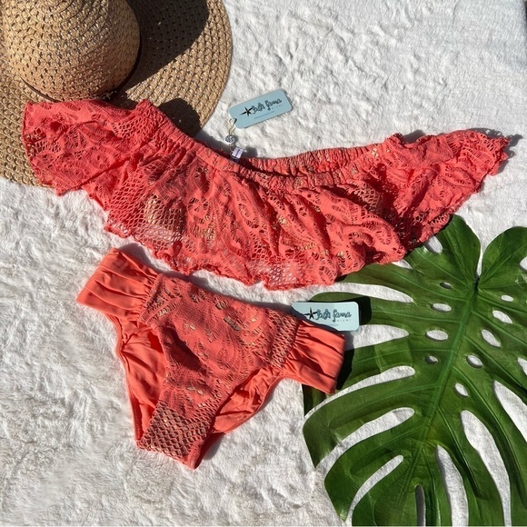 Luli Fama Gauguanco Off The Shoulder Rosario Top and Scrunch Full Bottom - Picture 5 of 11